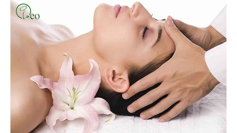 tinh dầu có thể dùng massage mặt không?