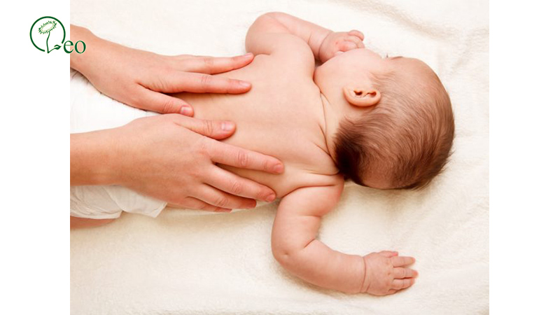 Những loại tinh dầu massage cho trẻ sơ sinh
